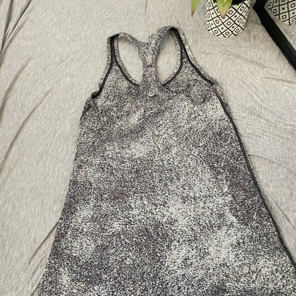 Lululemon Razorback tank - Picture 3 of 3